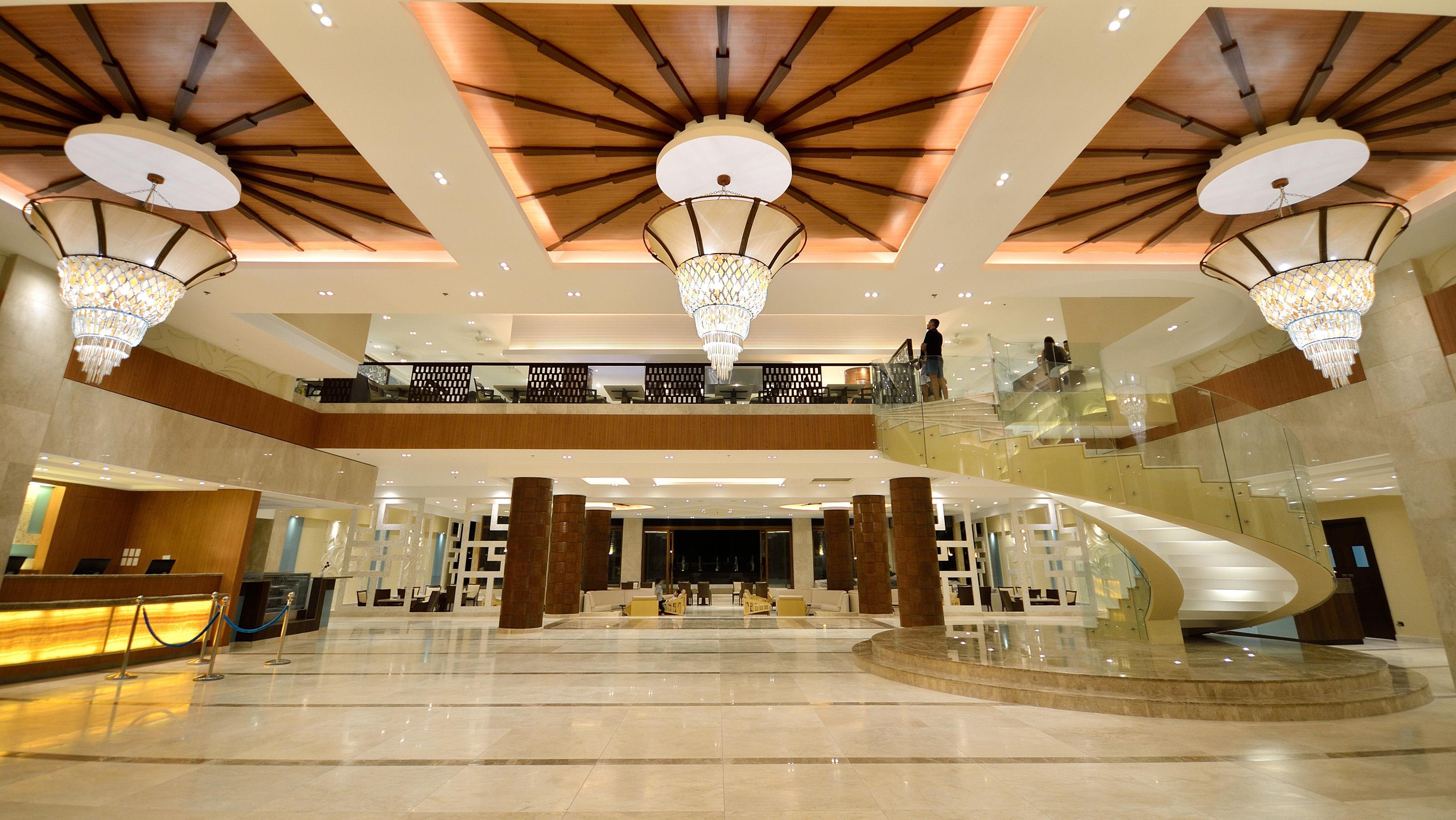 Henann Resort Alona Beach Panglao Εξωτερικό φωτογραφία The lobby of the hotel