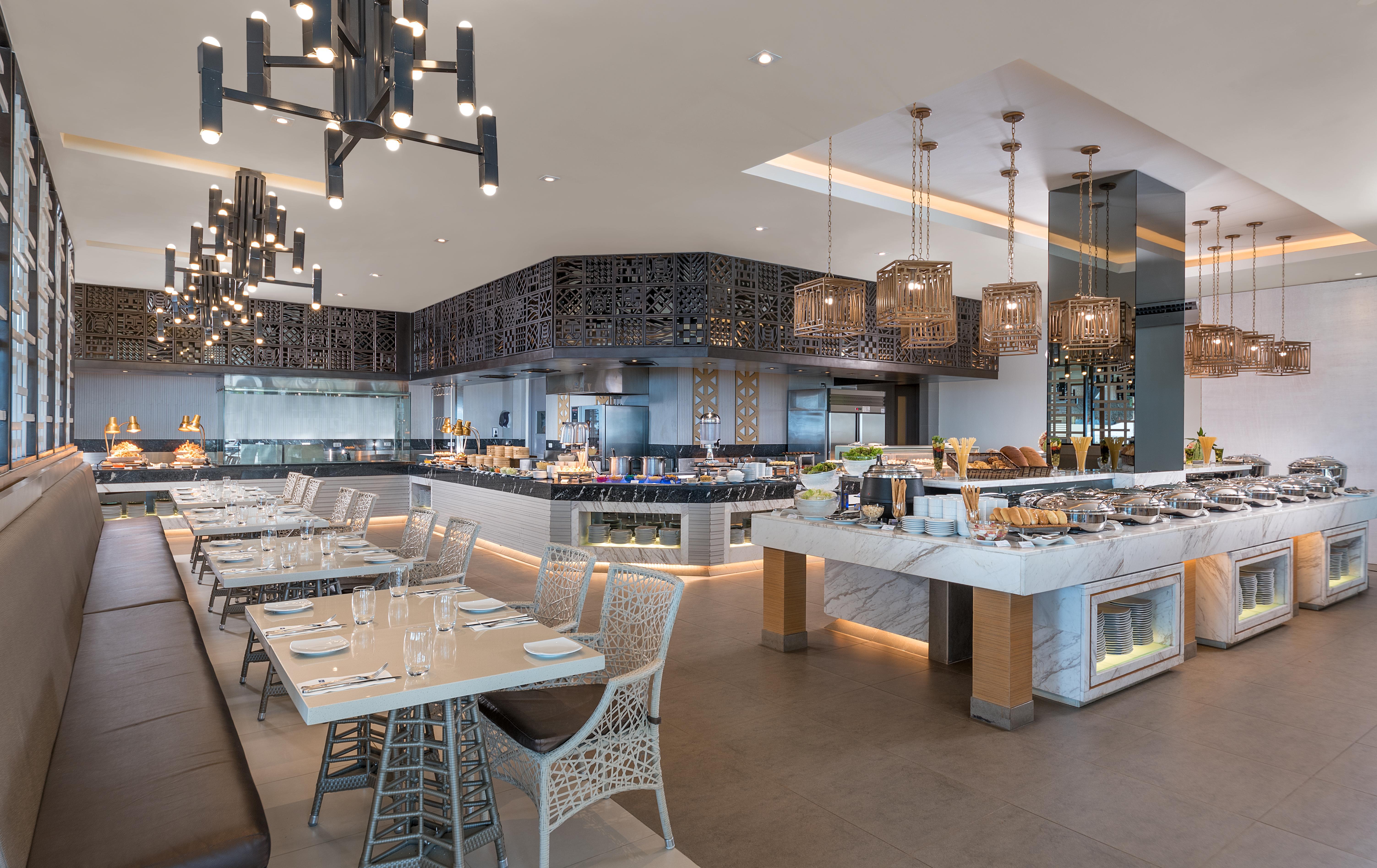 Henann Resort Alona Beach Panglao Εξωτερικό φωτογραφία The restaurant