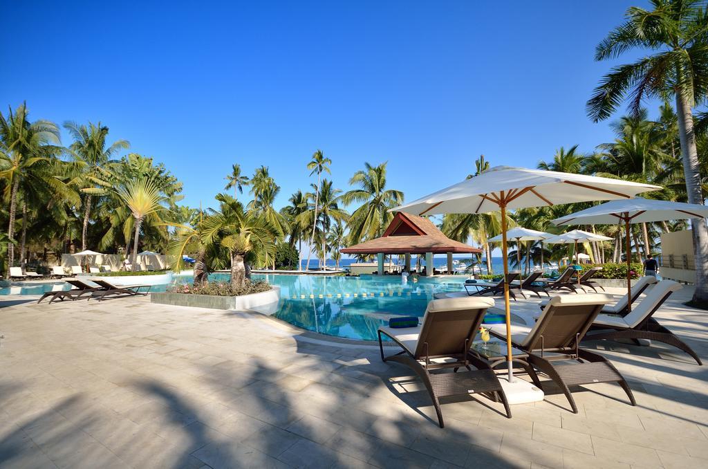 Henann Resort Alona Beach Panglao Εξωτερικό φωτογραφία The swimming pool at the resort
